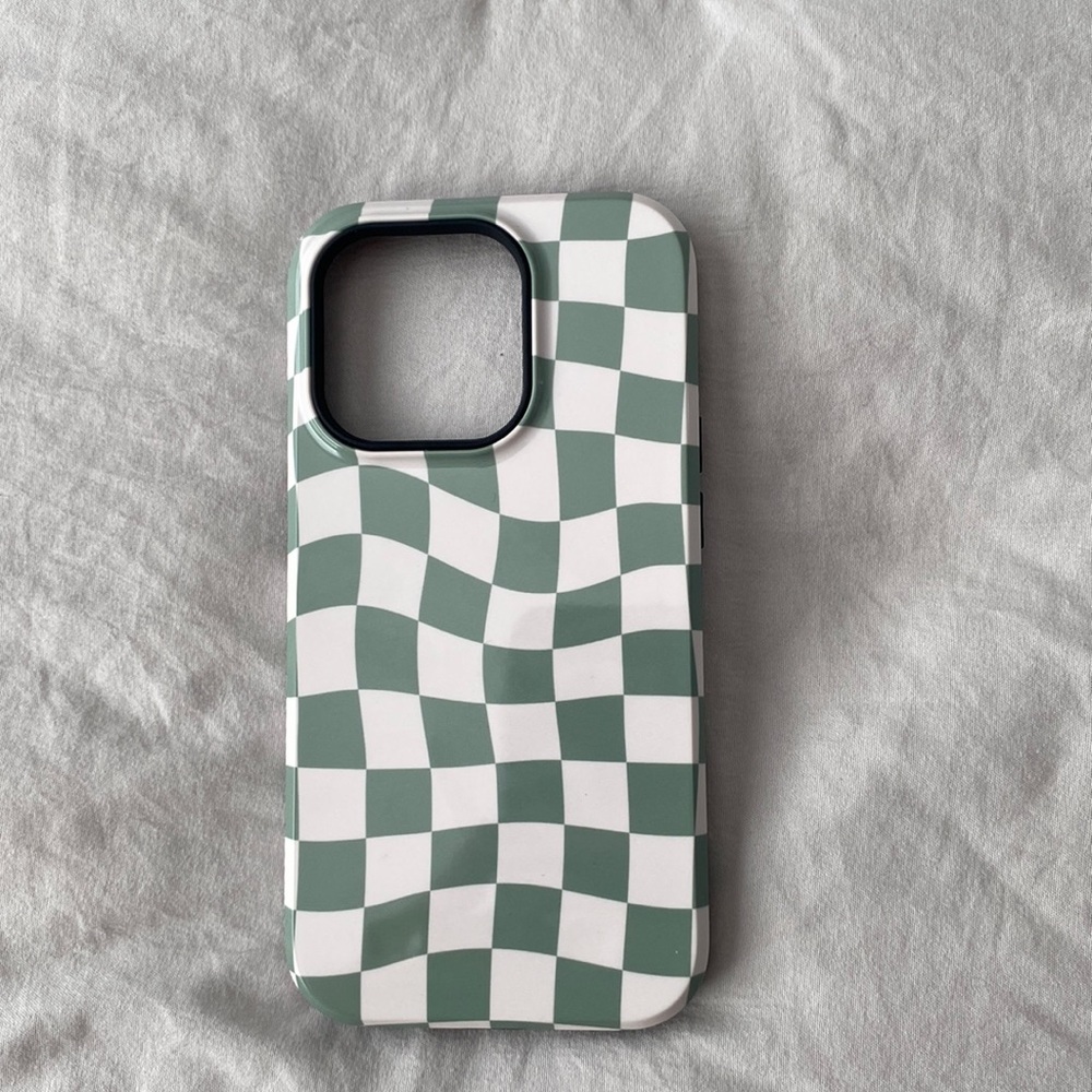 iPhone 14 pro hard phone case